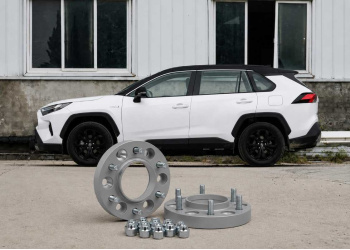 Проставки для Toyota RAV4: какие выбрать и как установить